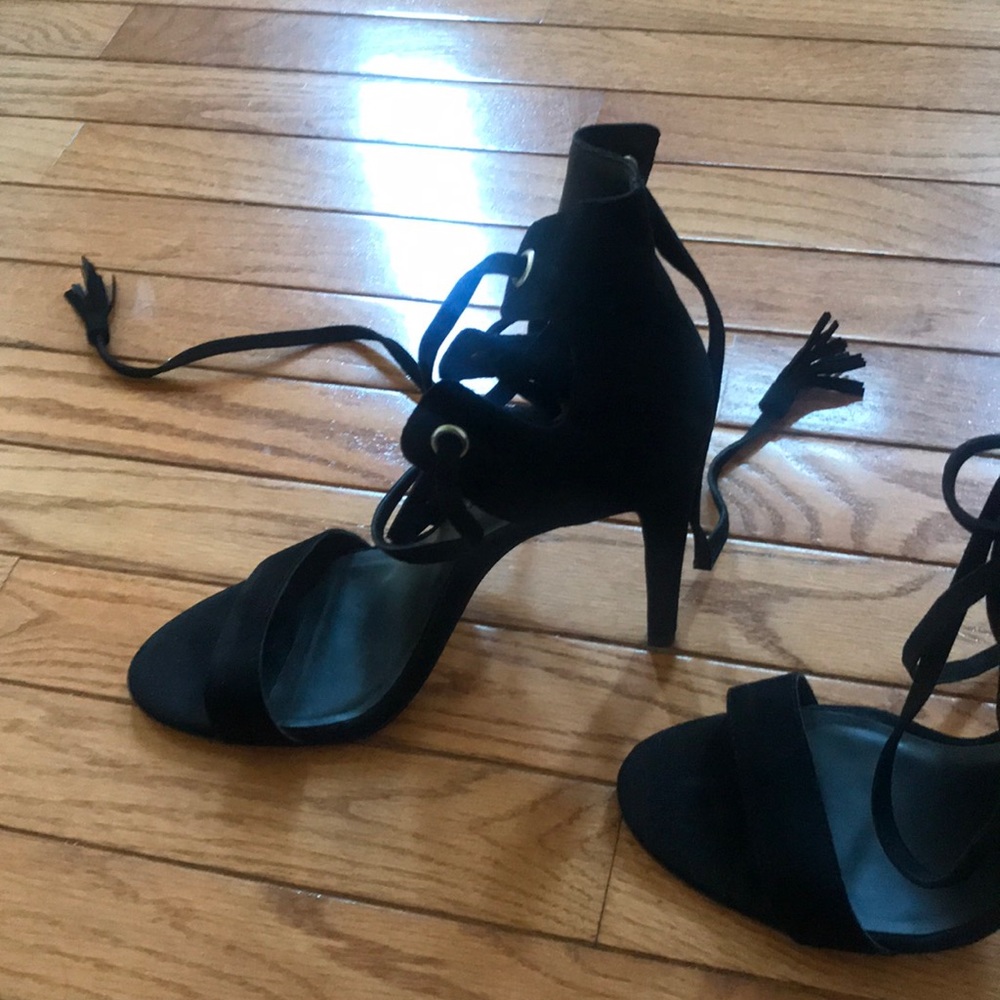 Black tie up heels